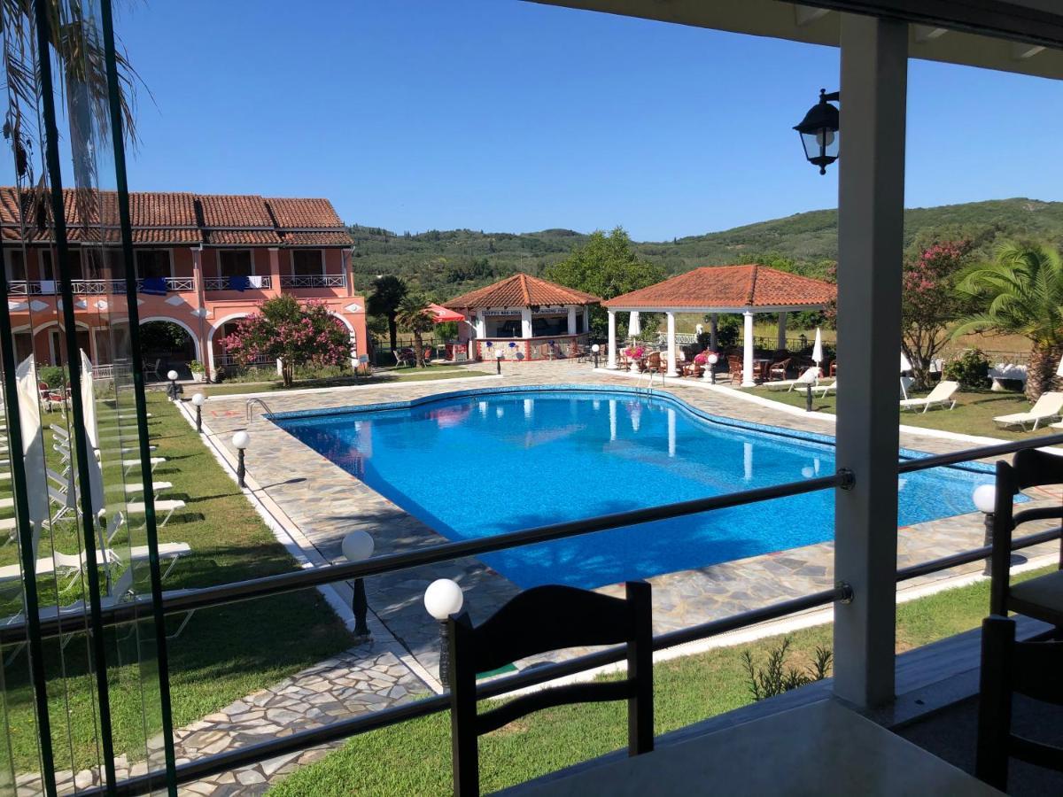 Regina Nina Hotel Vasilatika  Bagian luar foto