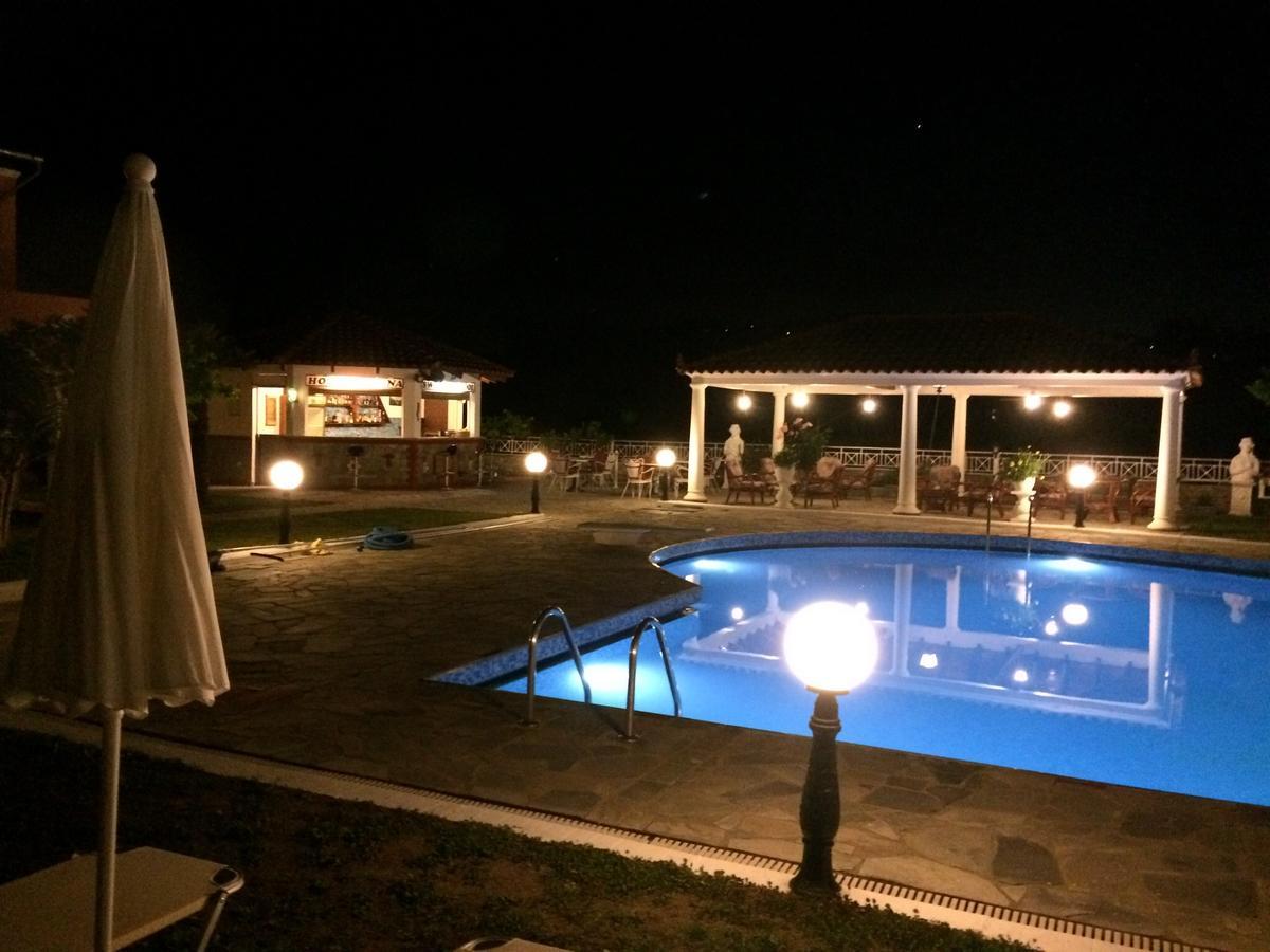 Regina Nina Hotel Vasilatika  Bagian luar foto