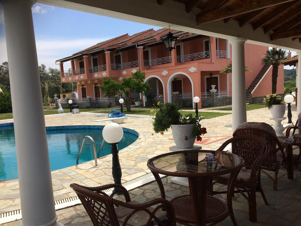 Regina Nina Hotel Vasilatika  Bagian luar foto