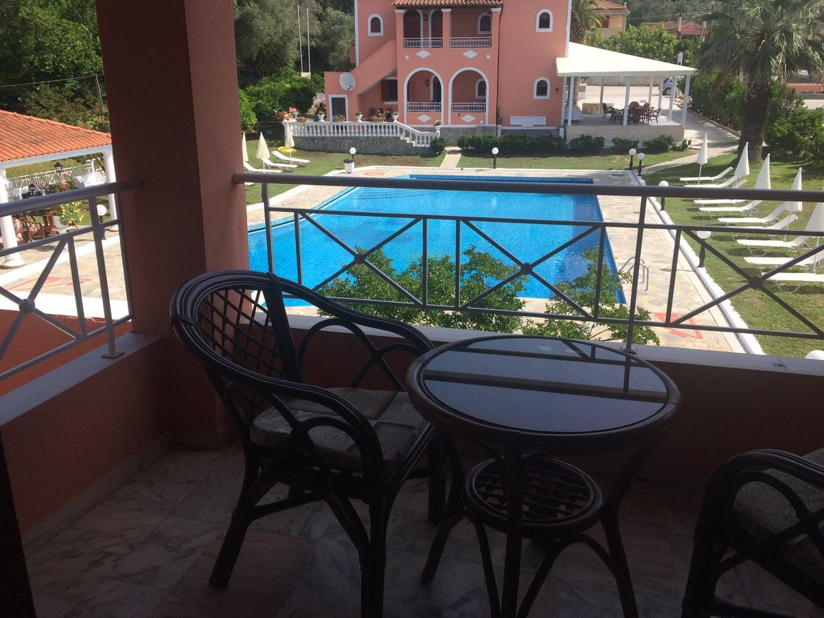 Regina Nina Hotel Vasilatika  Bagian luar foto