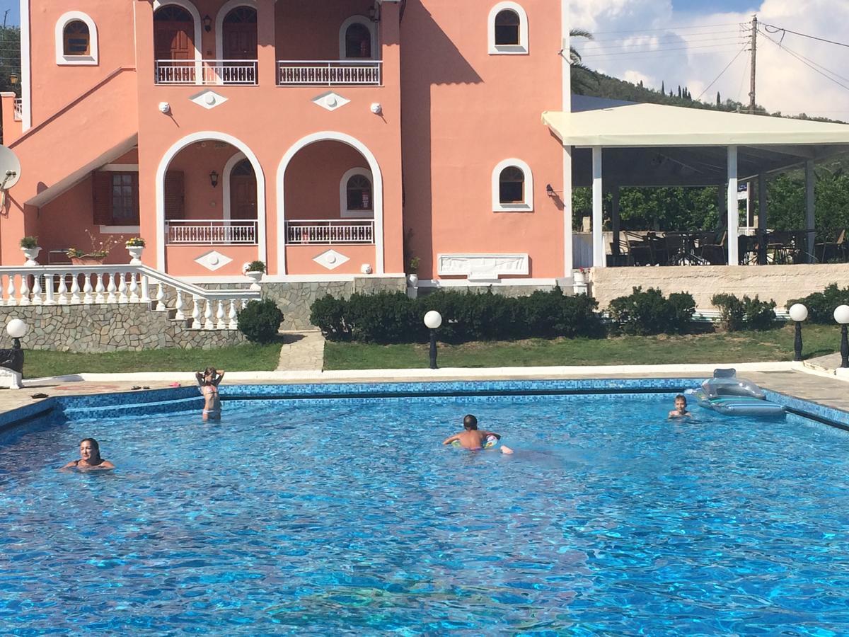 Regina Nina Hotel Vasilatika  Bagian luar foto