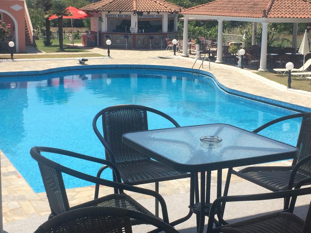 Regina Nina Hotel Vasilatika  Bagian luar foto